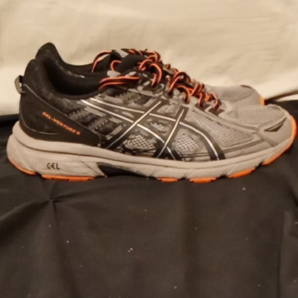 ASICS Gel-Venture Sneakers in Gray and Orange Size 11